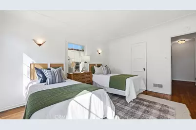 1451 Stearns Drive, Los Angeles, CA 90035 - Photo 25