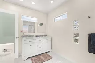 10253 S 4th Ave, Inglewood, CA 90303 - Photo 15