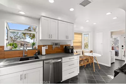 10253 S 4th Ave, Inglewood, CA 90303 - Photo 9