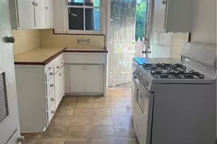 12944 Riverside Dr, Sherman Oaks, CA 91423 - Photo 11