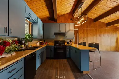 23771 Zuger Dr, Crestline, CA 92325 - Photo 5