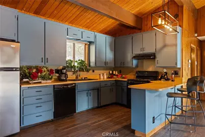 23771 Zuger Dr, Crestline, CA 92325 - Photo 5