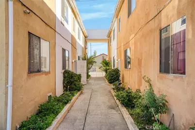 7511 S Broadway, Los Angeles, CA 90003 - Photo 13