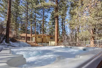 325 Hilltop Lane, Big Bear City, CA 92314 - Photo 21