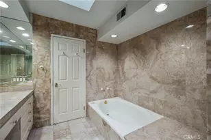 18100 Burbank, Tarzana, CA 91356 - Photo 33