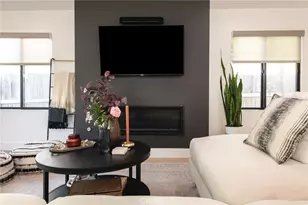 966 Rosecrans Ave, Manhattan Beach, CA 90266 - Photo 3