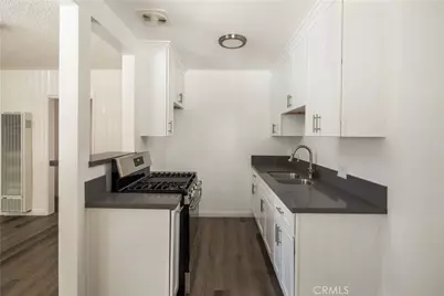 269 E Market Street, Long Beach, CA 90805 - Photo 5