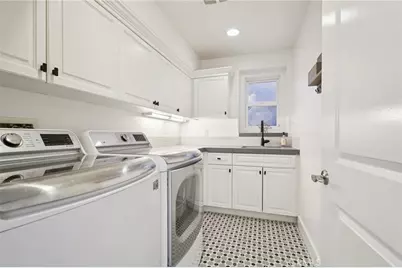 654 5th Street, Hermosa Beach, CA 90254 - Photo 31