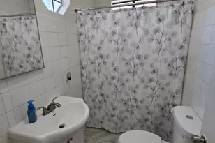 1458 Silver Lake Blvd, Los Angeles, CA 90026 - Photo 5