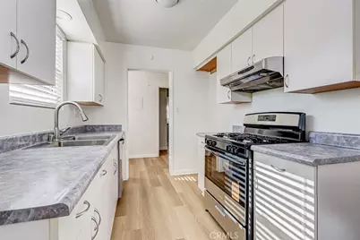 1428 Ocean Park, Santa Monica, CA 90405 - Photo 11