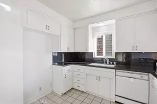 1902 Highland Ave, Manhattan Beach, CA 90266 - Photo 13