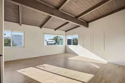 1902 Highland Avenue, Manhattan Beach, CA 90266 - Photo 1