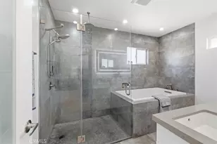 2408 W 102nd St, Inglewood, CA 90303 - Photo 17