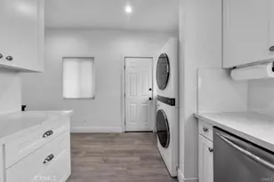 354 E 111th St, Los Angeles, CA 90061 - Photo 7