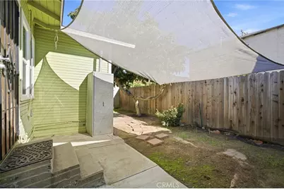 1074 Vina Avenue, Long Beach, CA 90813 - Photo 19