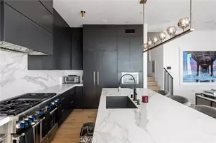 2200 The Strand, Manhattan Beach, CA 90266 - Photo 17