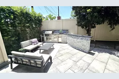 533 Daniel Freeman Circle, Inglewood, CA 90301 - Photo 5