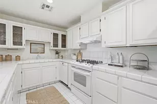 225 27th St, Hermosa Beach, CA 90254 - Photo 5