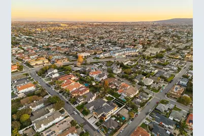 1806 6th Street, Manhattan Beach, CA 90266 - Photo 75