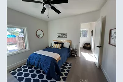 1636 W 70th, Los Angeles, CA 90047 - Photo 33