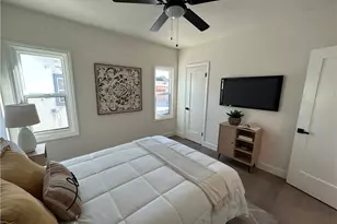 1636 W 70th, Los Angeles, CA 90047 - Photo 29