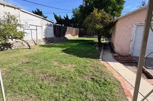 718 E Walnut, Burbank, CA 91501 - Photo 7