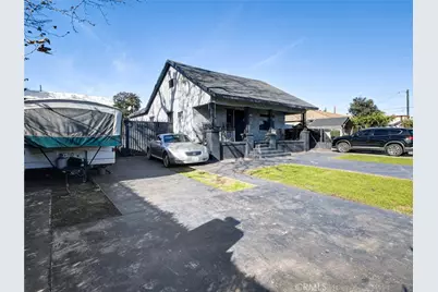 11113 Berendo Avenue, Los Angeles, CA 90044 - Photo 7