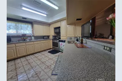 7015 N Atlantic Place, Long Beach, CA 90805 - Photo 11