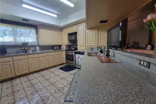7015 N Atlantic Pl, Long Beach, CA 90805 - Photo 11