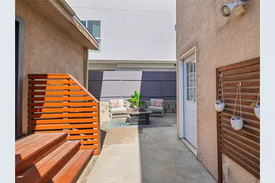 1110 Queen Anne, Los Angeles, CA 90019 - Photo 45