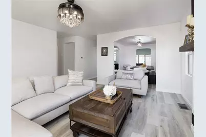 731 N Leland Avenue, San Pedro, CA 90732 - Photo 9