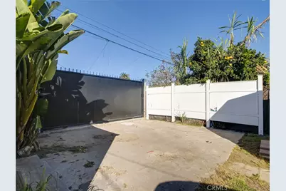 841 W 58th, Los Angeles, CA 90037 - Photo 15