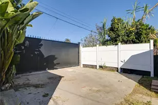 841 W 58th, Los Angeles, CA 90037 - Photo 15