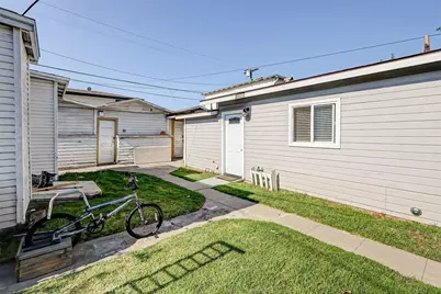 122 E Spruce, Inglewood, CA 90301 - Photo 7