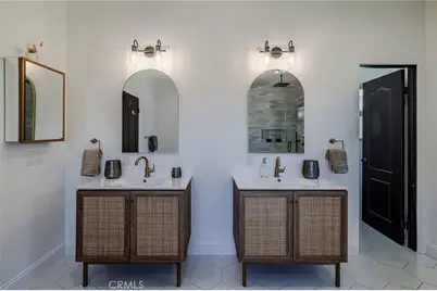 202 N Irena Avenue #B, Redondo Beach, CA 90277 - Photo 19