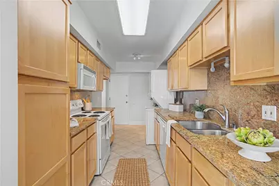 4915 Tyrone #126, Sherman Oaks, CA 91423 - Photo 5