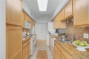 4915 Tyrone, Sherman Oaks, CA 91423 - Photo 5