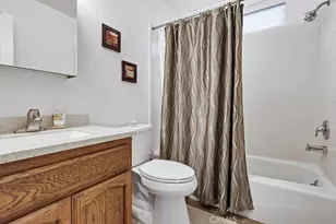 14419 Kingsdale Ave, Lawndale, CA 90260 - Photo 9