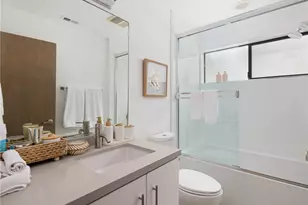 121 E Walnut Ave, El Segundo, CA 90245 - Photo 21