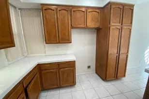 1129 W Capitol Dr, San Pedro, CA 90732 - Photo 9