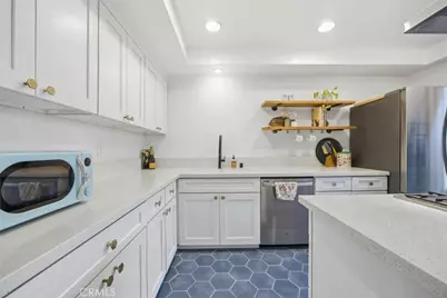 1911 Rockefeller Lane #E, Redondo Beach, CA 90278 - Photo 13