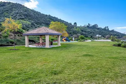 28217 Nield Court, Saugus, CA 91350 - Photo 21