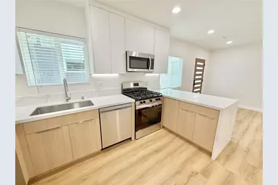 825 Manhattan, Hermosa Beach, CA 90254 - Photo 13