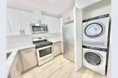 825 Manhattan, Hermosa Beach, CA 90254 - Photo 3