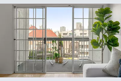 10650 Kinnard #302, Los Angeles, CA 90024 - Photo 17