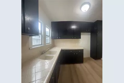 1307 W Martin Luther King Jr Boulevard, Los Angeles, CA 90037 - Photo 3