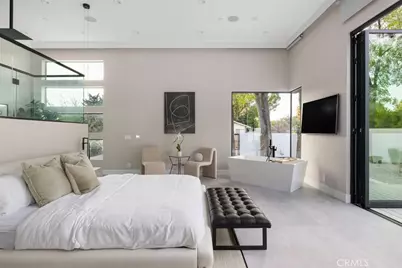 22020 Alizondo, Woodland Hills, CA 91364 - Photo 25