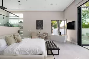 22020 Alizondo, Woodland Hills, CA 91364 - Photo 25