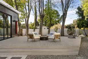 22020 Alizondo, Woodland Hills, CA 91364 - Photo 37