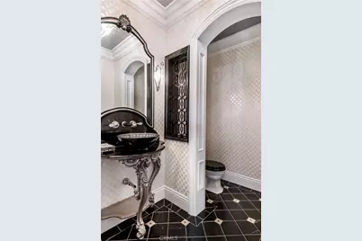 500 N Poinsettia Avenue, Manhattan Beach, CA 90266 - Photo 25